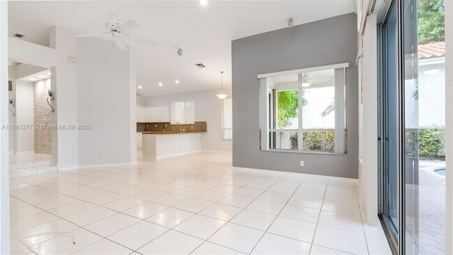 Building Photo - 1061 Bel Aire Dr E