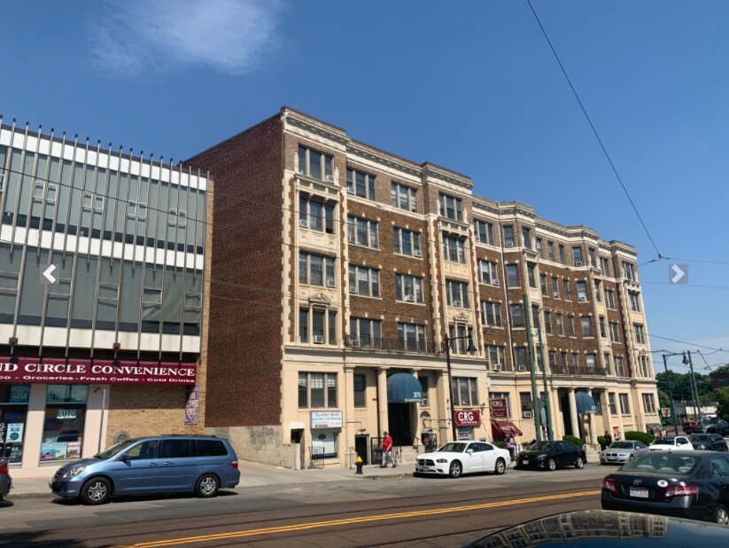 Foto principal - 370 Chestnut Hill Ave