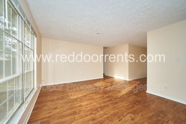Foto del edificio - 4332 Burrwood Dr