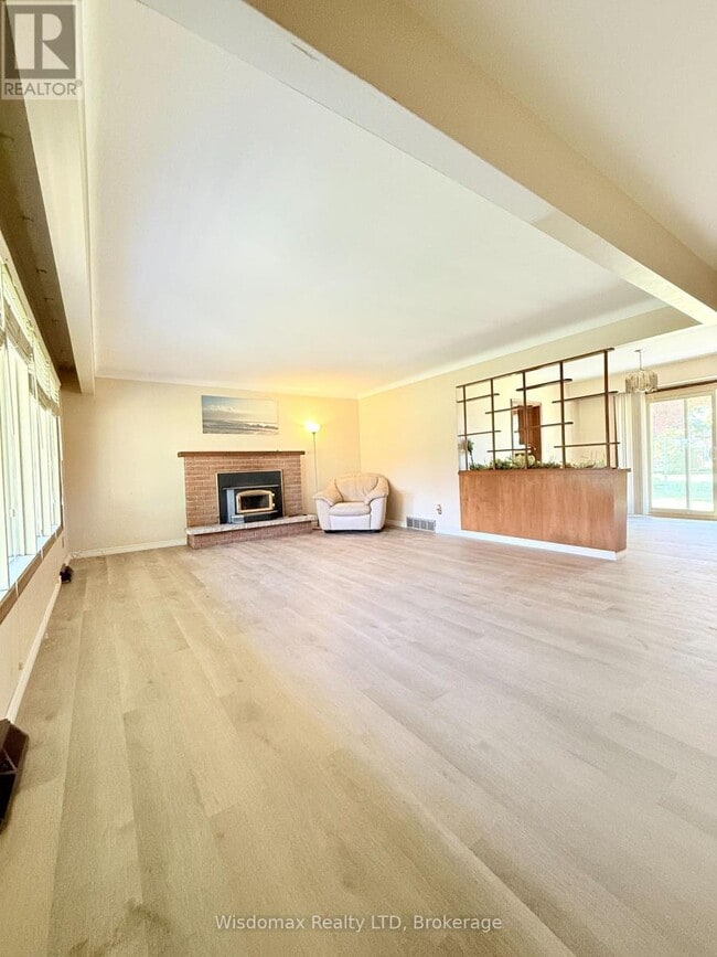 Building Photo - 15 Pamela Dr