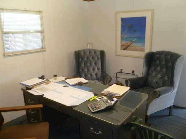 Foto de oficina - 287 N Campbell Rd