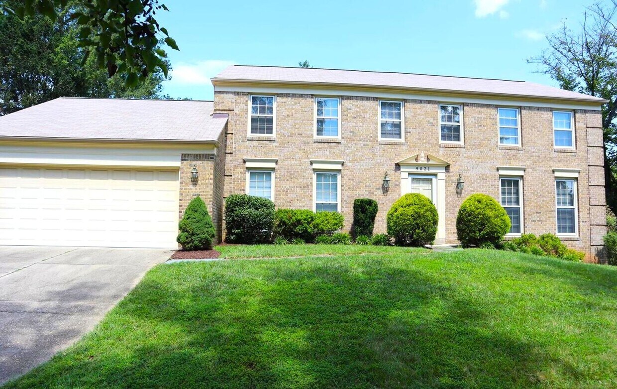 Primary Photo - Fabulous Updated 4 Bedroom, 2.5 Bathroom H...