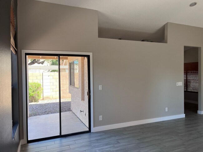 Foto del edificio - MOVE IN SPECIALS!!  Lovely 3BD-2BA Gilbert...