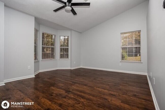 Foto del edificio - 110 Crystal Green Ct, College Park, GA 30349