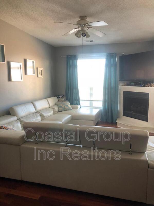 Foto del edificio - 2325 W Great Neck Rd