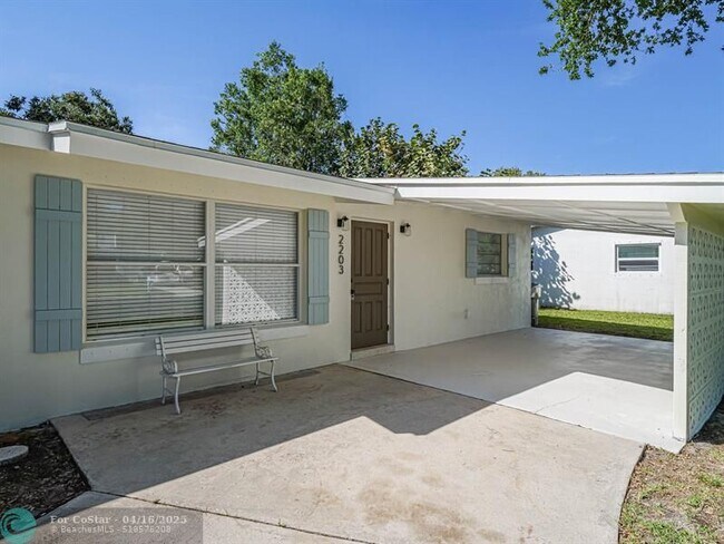 Building Photo - 2203 1st Pl