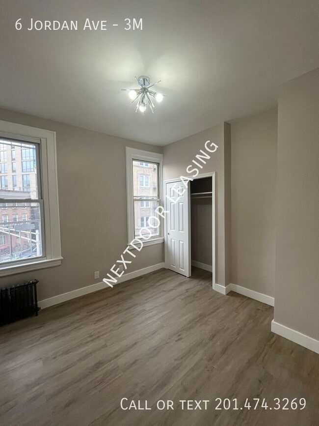 Foto del edificio - 6 Jordan Ave