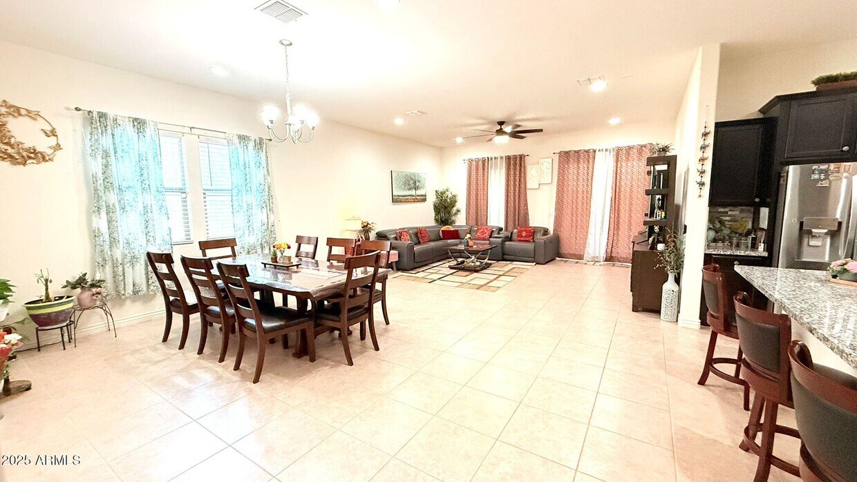 Foto principal - 7443 W Spur Dr