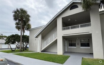 Building Photo - 2851 N Oakland Forest Dr