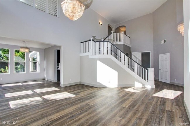 Foto del edificio - 10325 Edgebrook Way