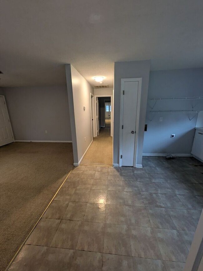 Foto del edificio - Available NOW 2BD/1BA in Ponderosa Village