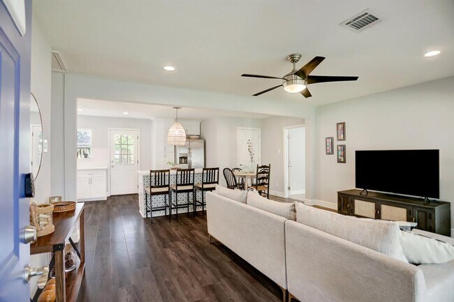 Foto del edificio - 4419 Sanford Rd