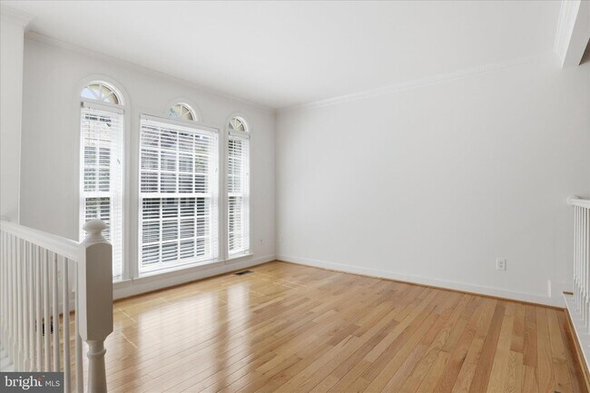 Foto del edificio - 3946 Valley Ridge Dr