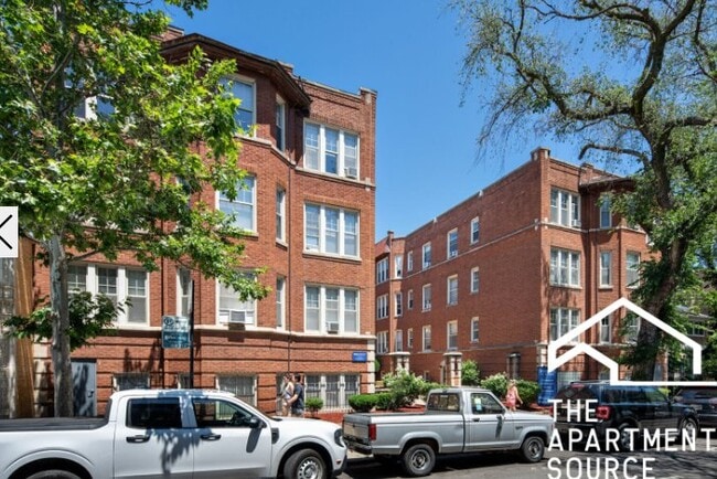 Photo - 552 W Aldine Ave Apartment