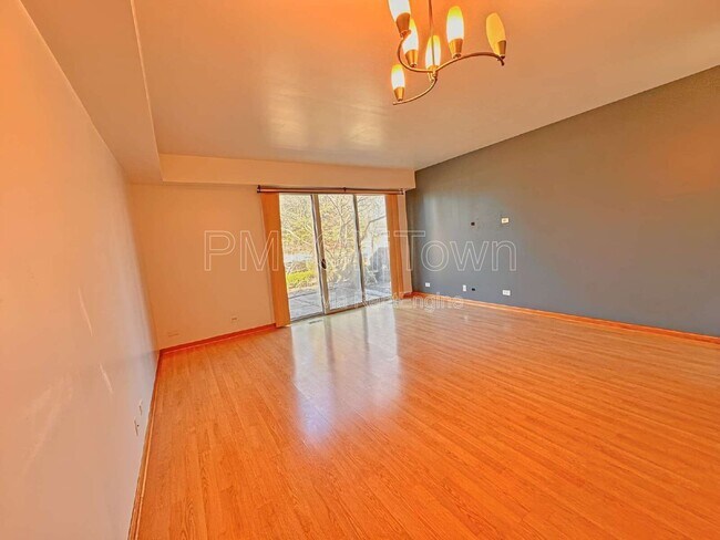 Foto del edificio - 1172 Regency Dr