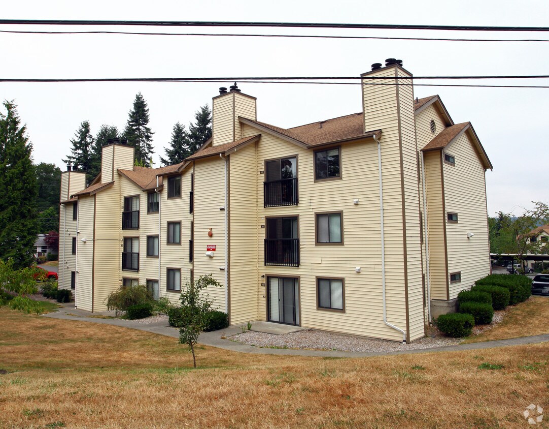 Husky Village Apartments Bothell