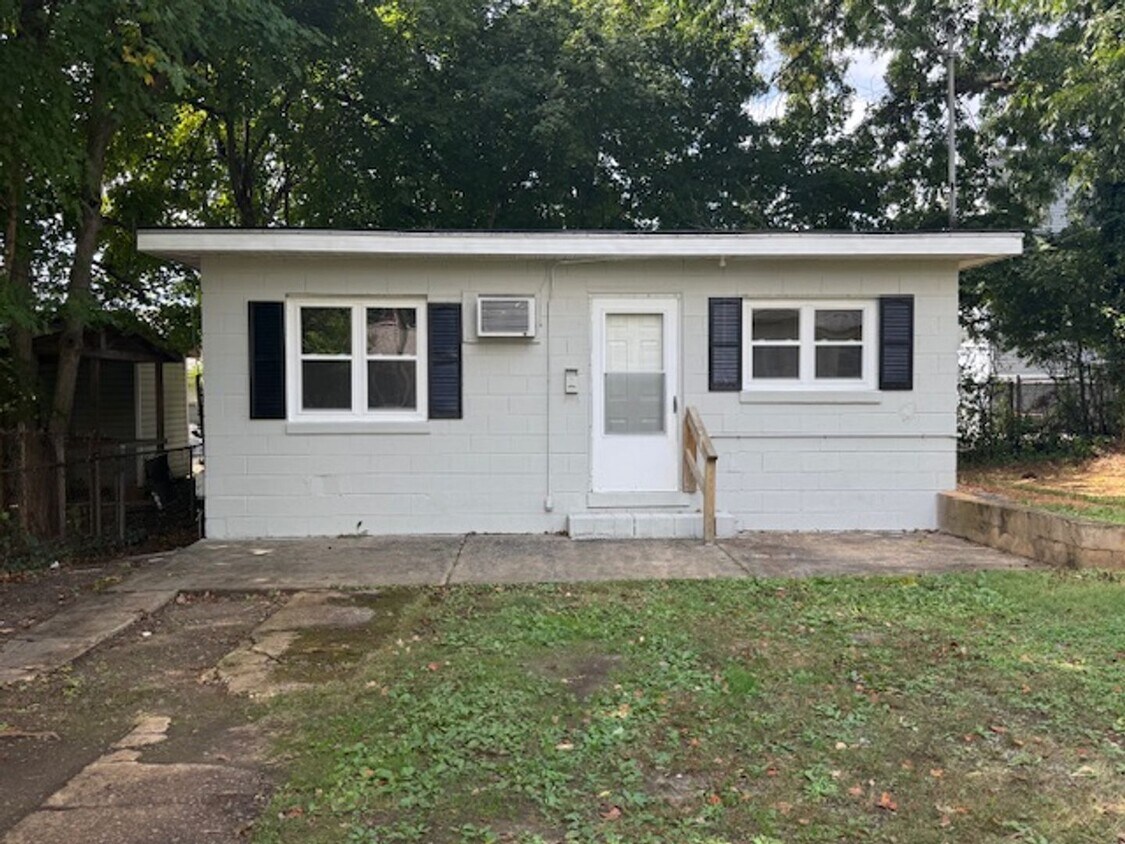 Foto principal - 1107 Dixie St