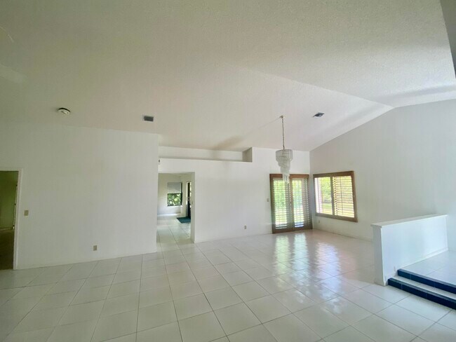Foto del edificio - 10533 Mendocino Ln