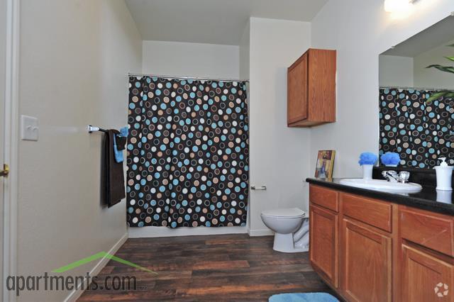 Baño - Southwest Pines