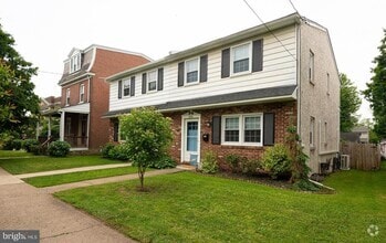 Building Photo - 356 2nd Ave