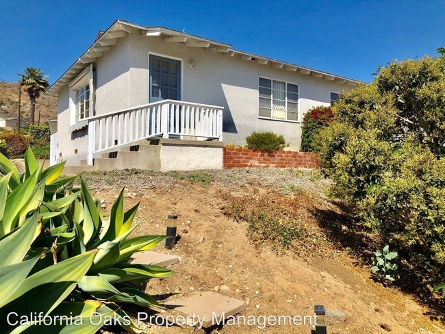 Building Photo - 2559-2561 Sunset Dr