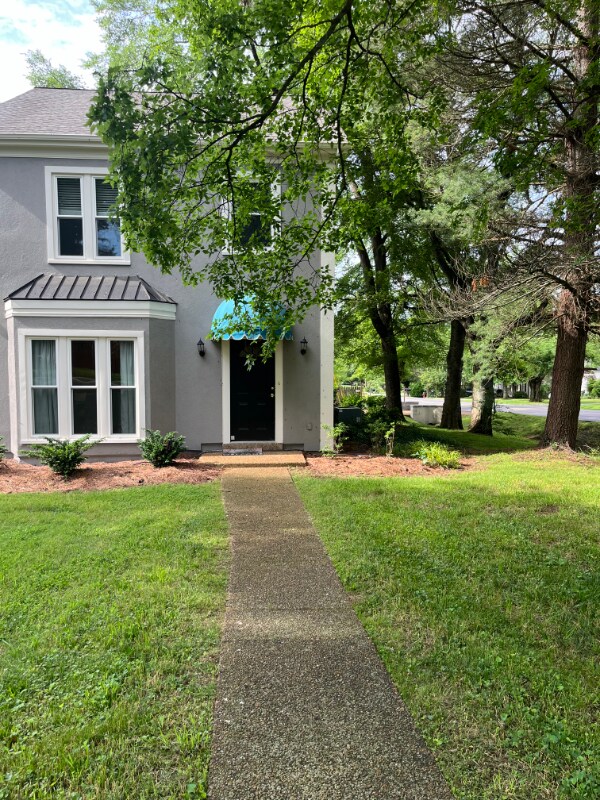 Primary Photo - 3923 Westmont Ave