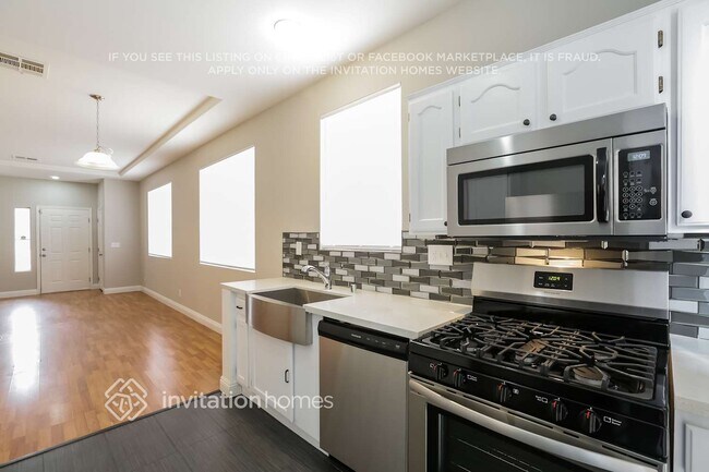 Foto del edificio - 1016 Venetian Hills Ln