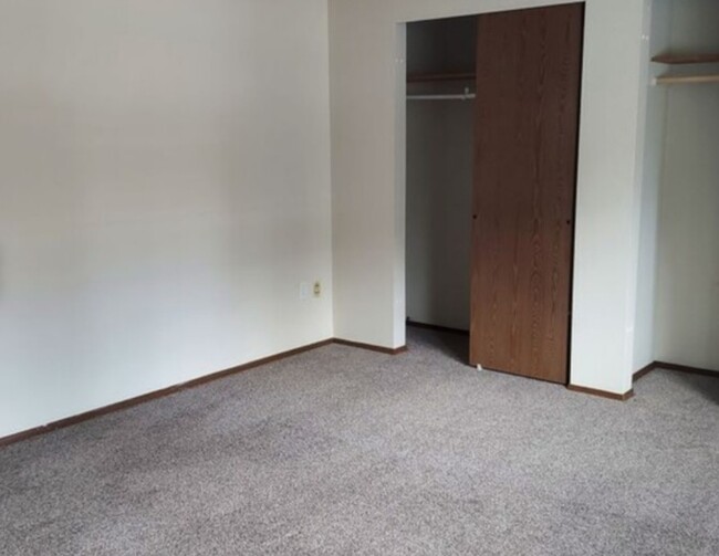 Building Photo - 7414 152nd Street Ct E