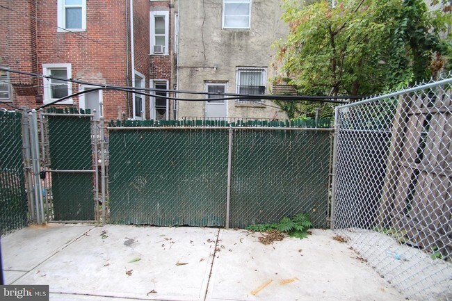 Foto del edificio - 1454 N 56th St