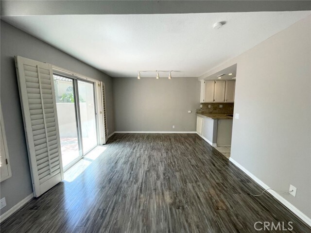 Building Photo - 142 Agostino