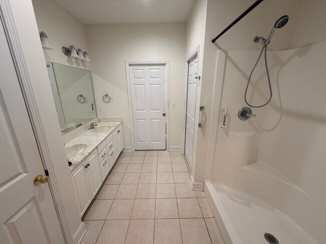 Foto del edificio - Charming 3-Bedroom Home in The Preserve at Oak Ridge – Resort-Style Amenities!
