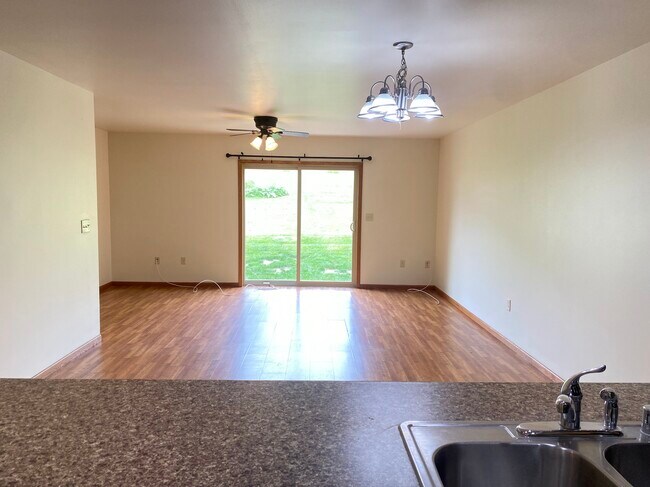 Foto del edificio - 478 Coronado Cir