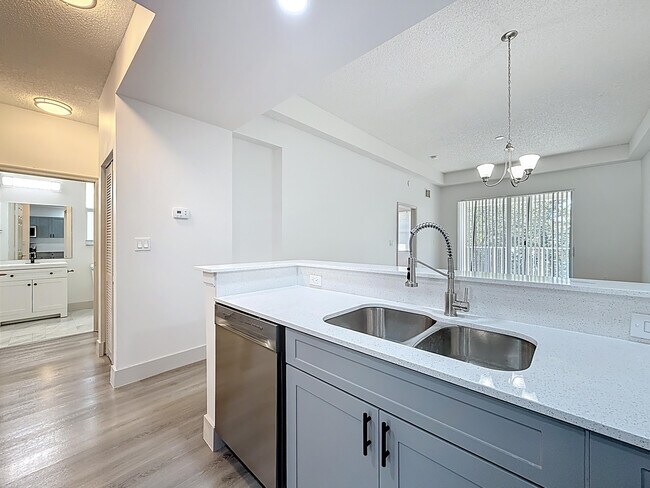 Foto del edificio - 3180 N Haverhill Rd