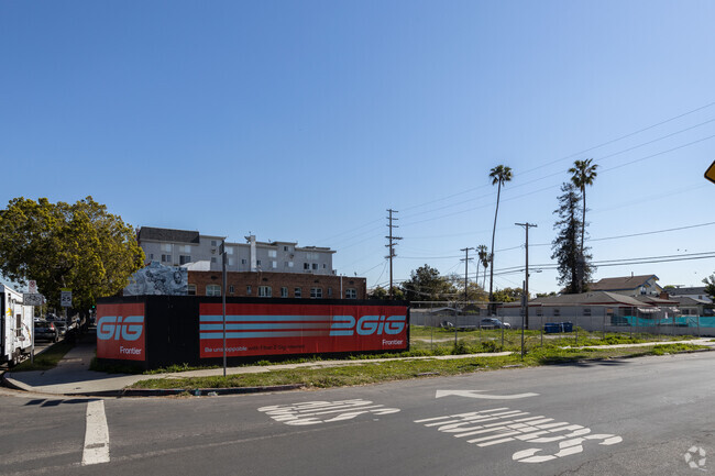 Building Photo - 1604 Venice Blvd