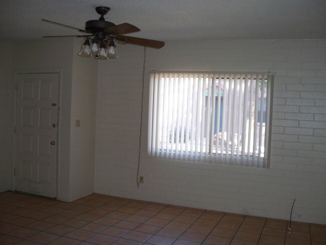 Building Photo - 1435 E Fort Lowell Rd
