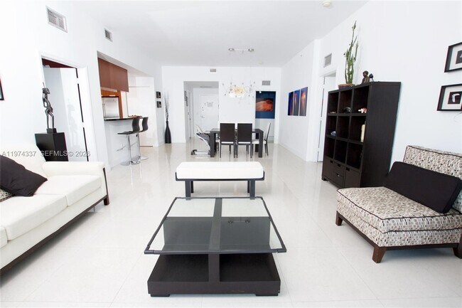Foto del edificio - 7901 Hispanola Ave