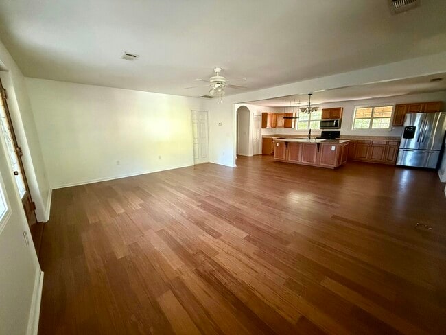 Photo - 3116 Alenes Dr House