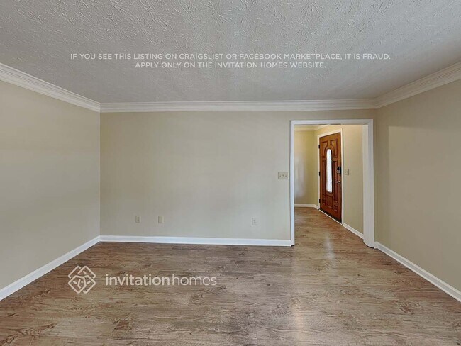 Building Photo - 921 David Dr