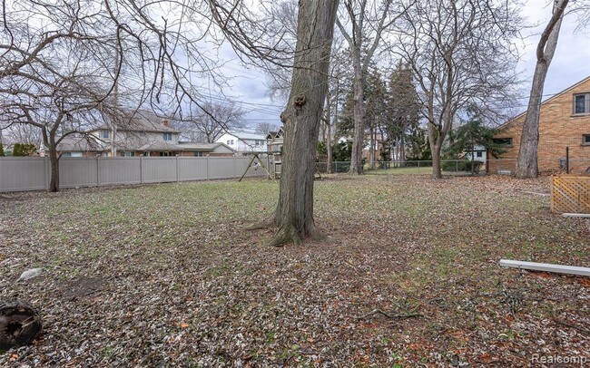 Foto del edificio - 1539 N Gulley Rd