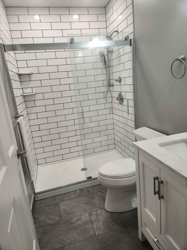 Foto del edificio - 13487 Cleveland Ave NW