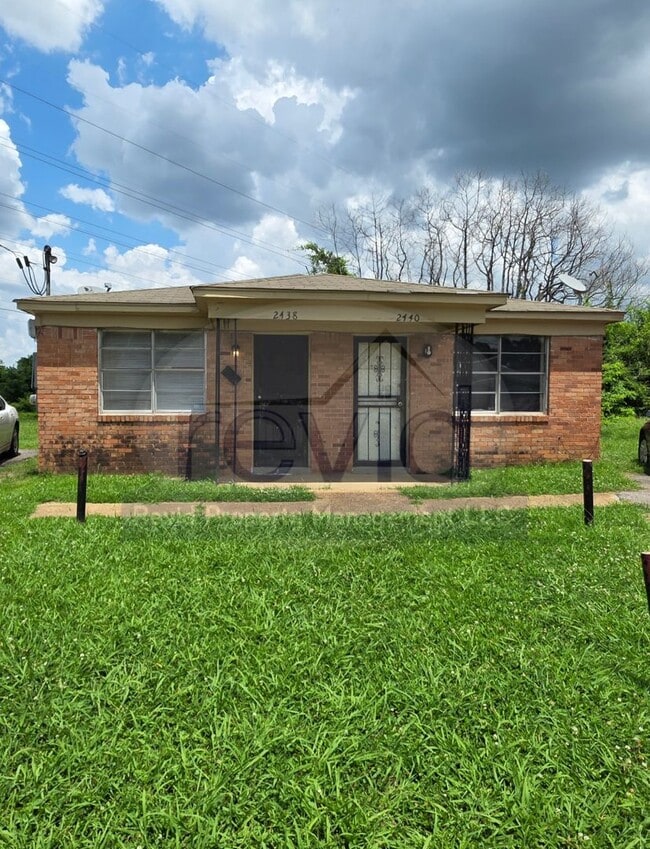 Building Photo - 2440 Charjean Cove