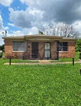 Building Photo - 2440 Charjean Cove