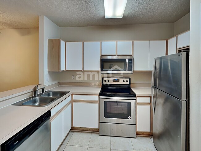 Foto del edificio - 6346 Osprey Lake Circle