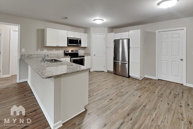 Foto del edificio - 3278 Anderson Mountain Rd