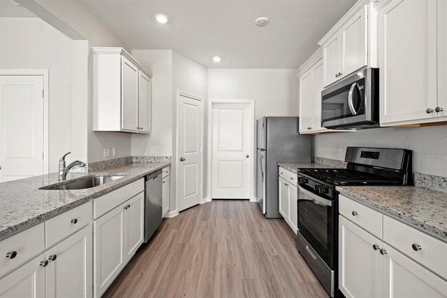Building Photo - 205 Summit