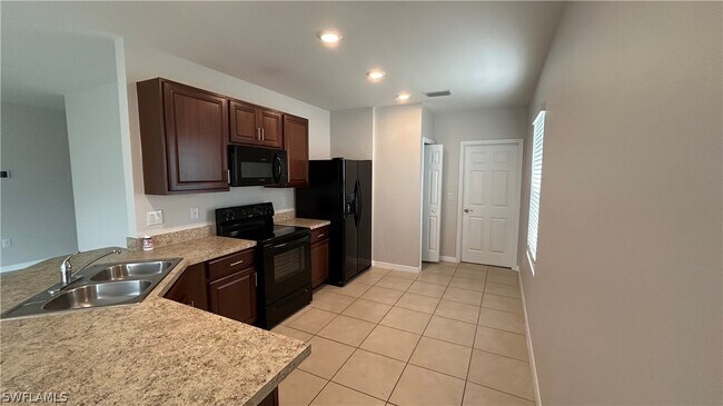 Building Photo - 10328 Silver Pond Lane