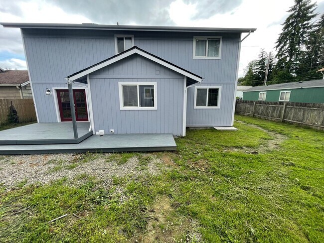 Foto del edificio - 2 Story Remodeled Single-Family Home in Po...