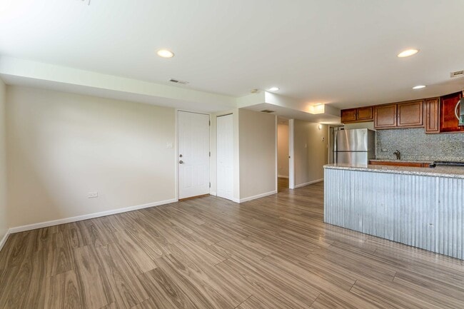 Building Photo - 1826 N 40th Ave