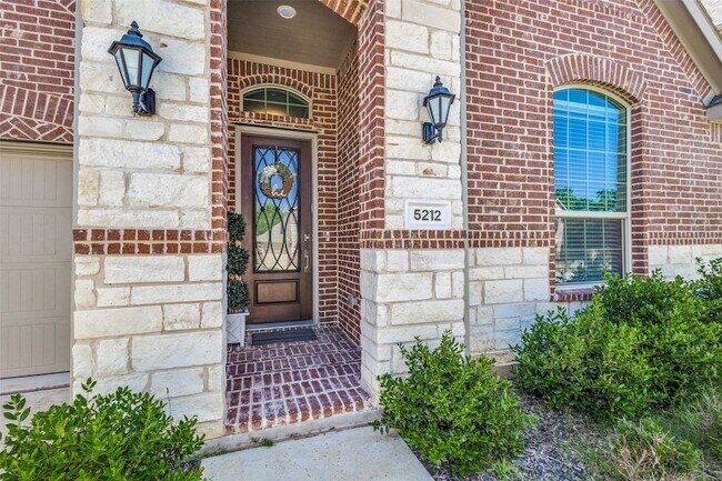Foto del edificio - 5212 Bradford Green Trail