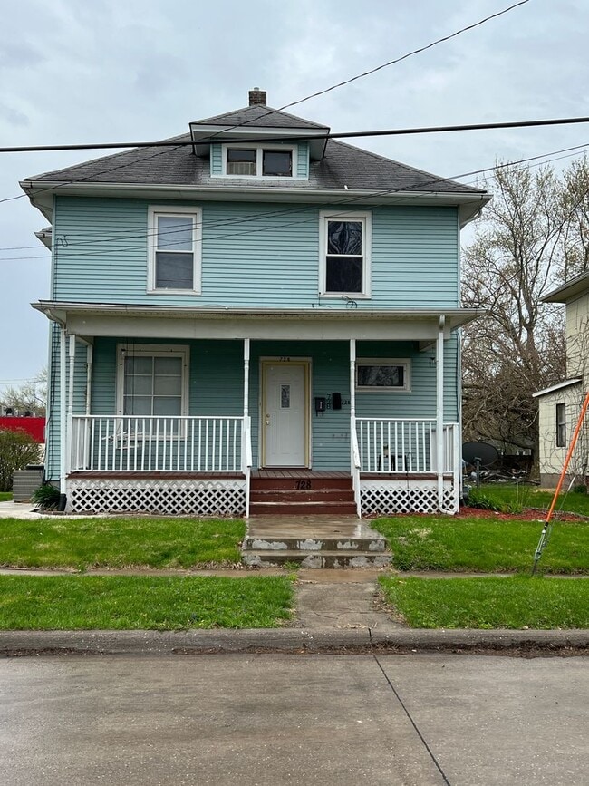 Building Photo - 728 18th Ave